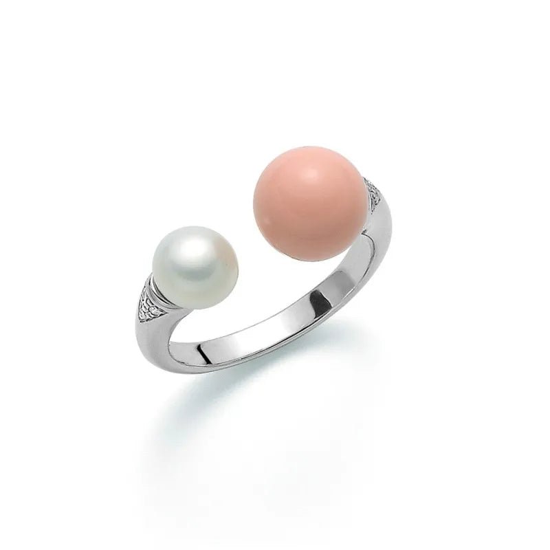 Miluna - Anello Contrariè con Perla e Corallo Rosa - Anelli - Miluna - Gioielleria Lucentini