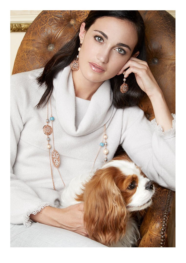 NEWEI Orecchini Pendenti A Forma Di Cavalier King Charles Spaniel - Gioielli Acrilici Per Amanti Dei Cani - Regalo Originale Per Donne E Ragazze